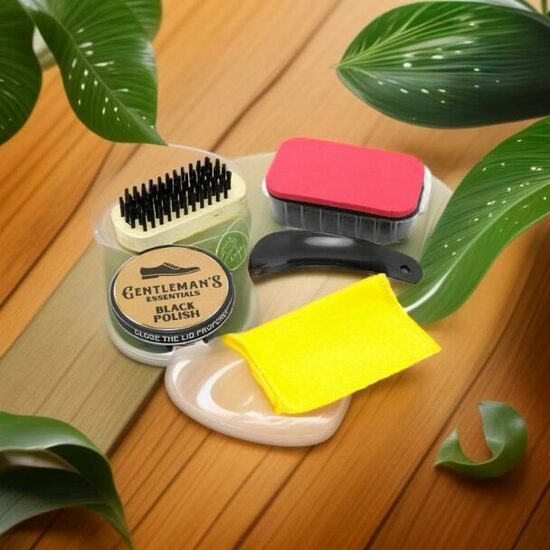Gentlemans 5 Piece Shoe Polish kit