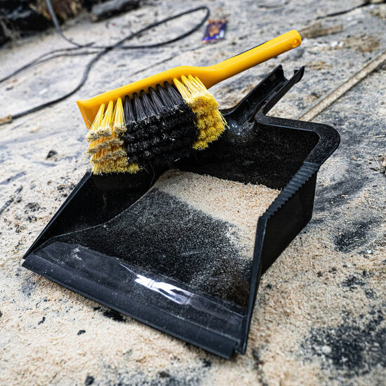 Large Heavy Duty Dustpan & Brush